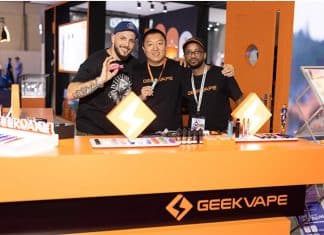 vapers-geekvape-stand