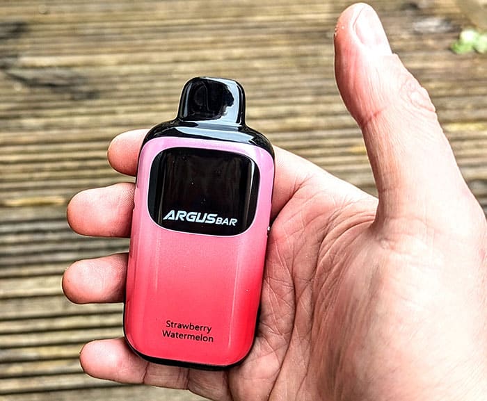 voopoo argus bar prime in hand